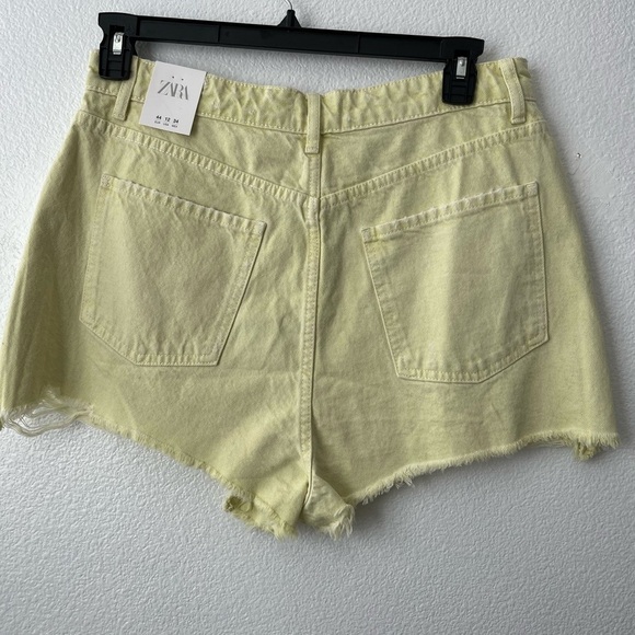 Zara High Waist Yellow Shorts - Picture 4 of 10